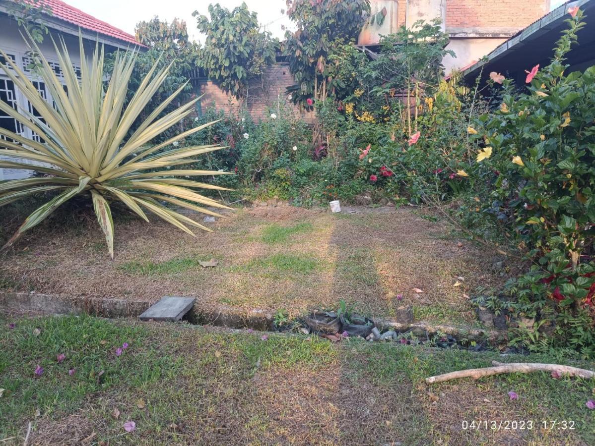 Gabelo Guest House Bukittinggi Buitenkant foto