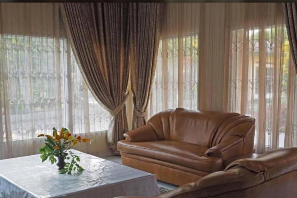 Gabelo Guest House Bukittinggi Buitenkant foto