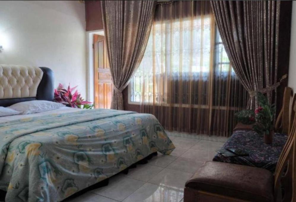 Gabelo Guest House Bukittinggi Buitenkant foto